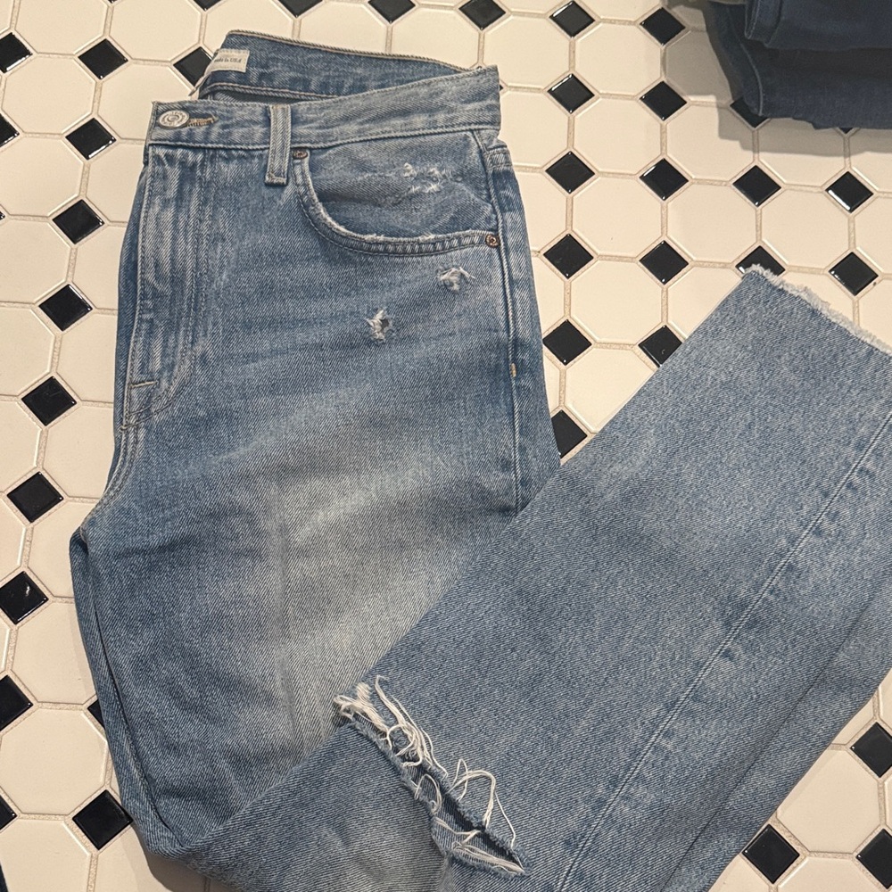 Joie Distressed Denim Straight leg Jeans- size 27